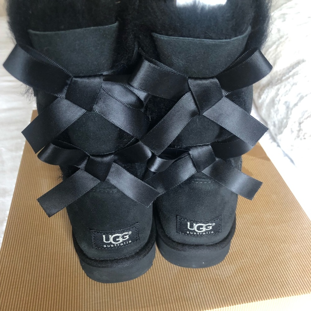 Bailey Bow Black Ugg Boots womens 8